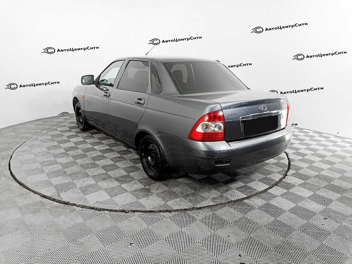 Lada (ВАЗ) Priora с пробегом — 2015 год. Фото: #5