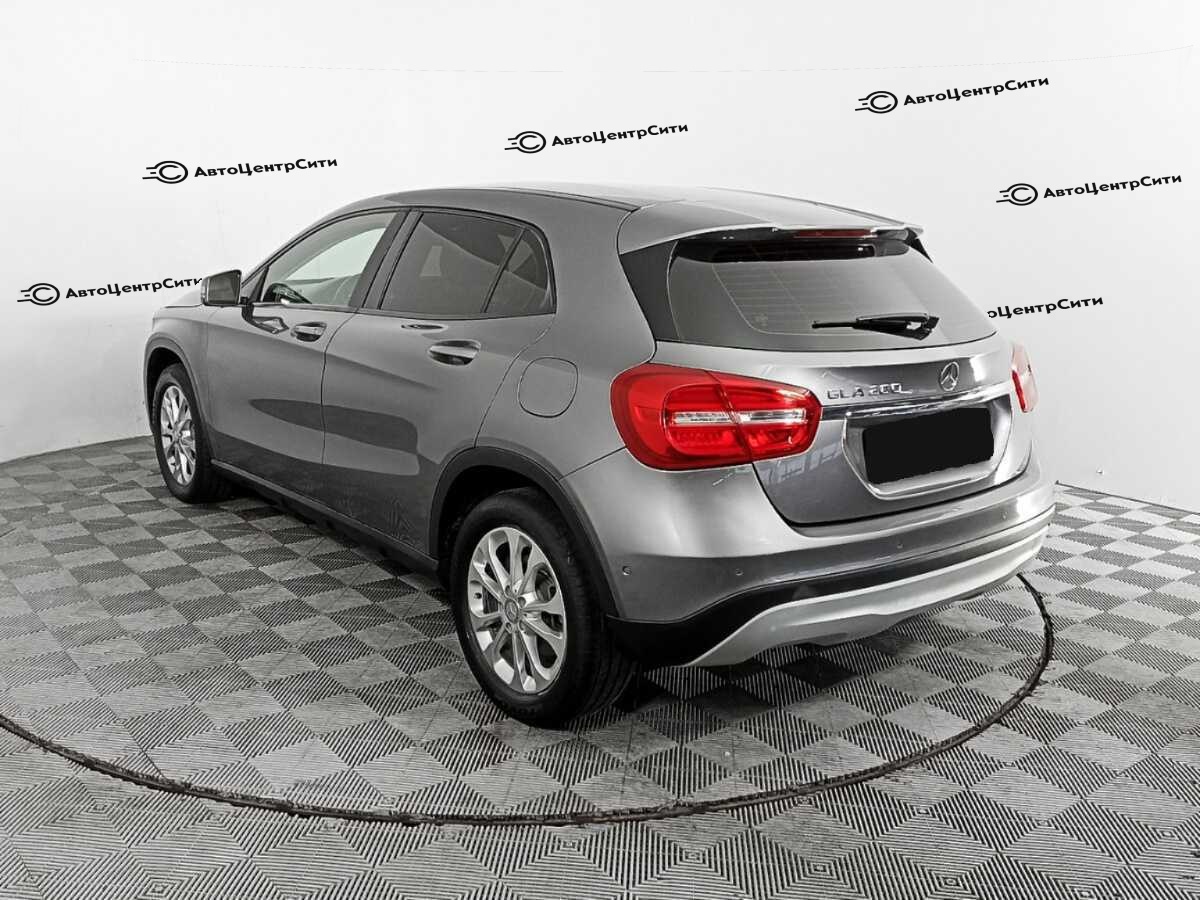 Mercedes-Benz GLA с пробегом — 2015 год. Фото: #6