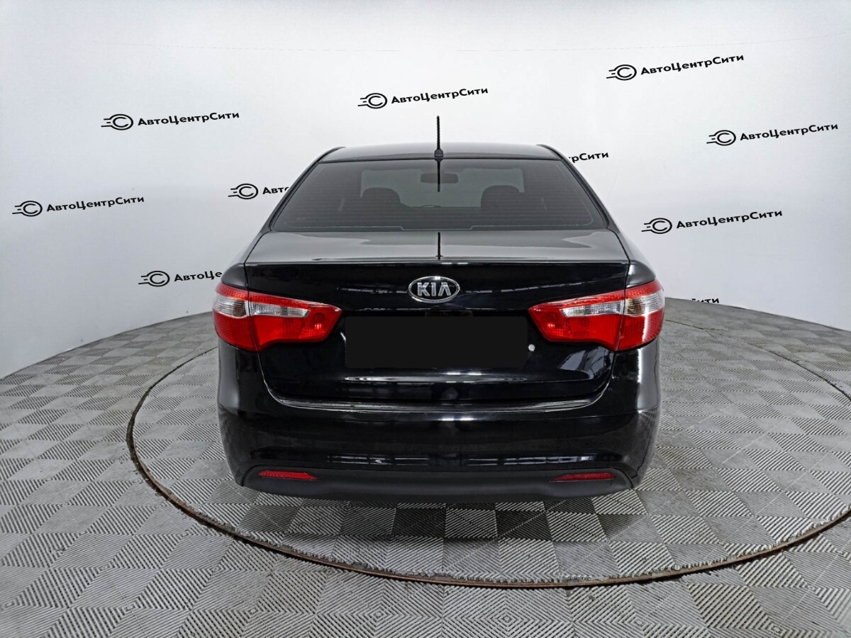 Kia Rio с пробегом — 2014 год. Фото: #5