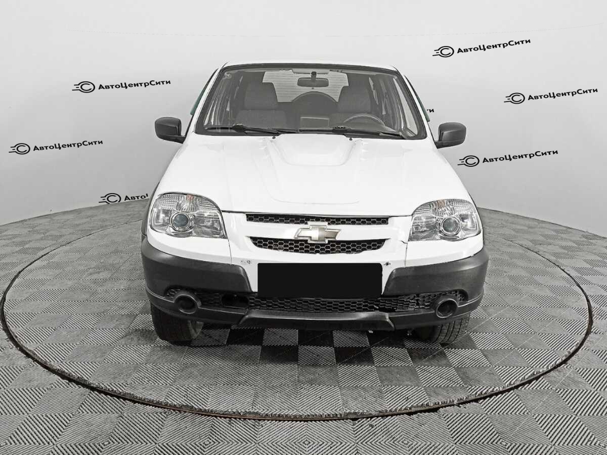Chevrolet Niva с пробегом — 2015 год. Фото: #1
