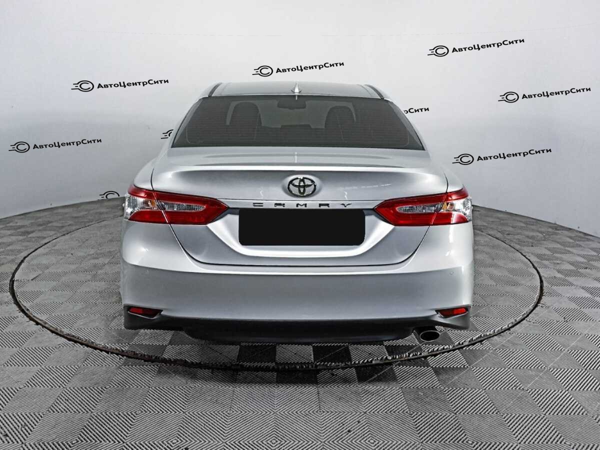 Toyota Camry с пробегом — 2019 год. Фото: #4
