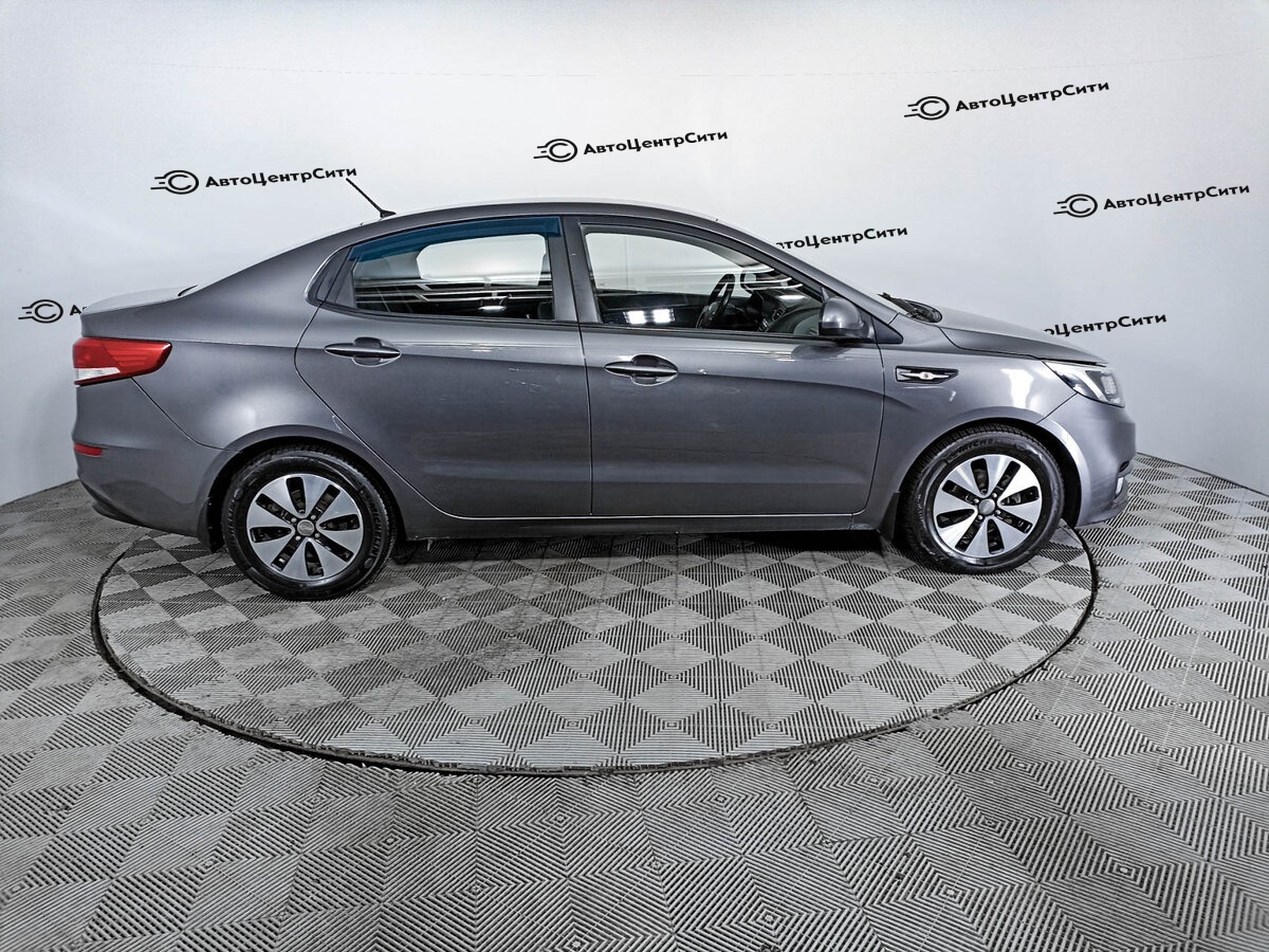 Kia Rio с пробегом — 2015 год. Фото: #3