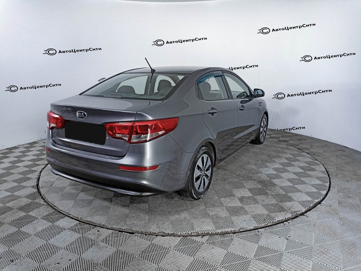 Kia Rio с пробегом — 2015 год. Фото: #4