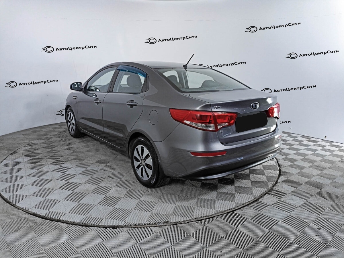 Kia Rio с пробегом — 2015 год. Фото: #6