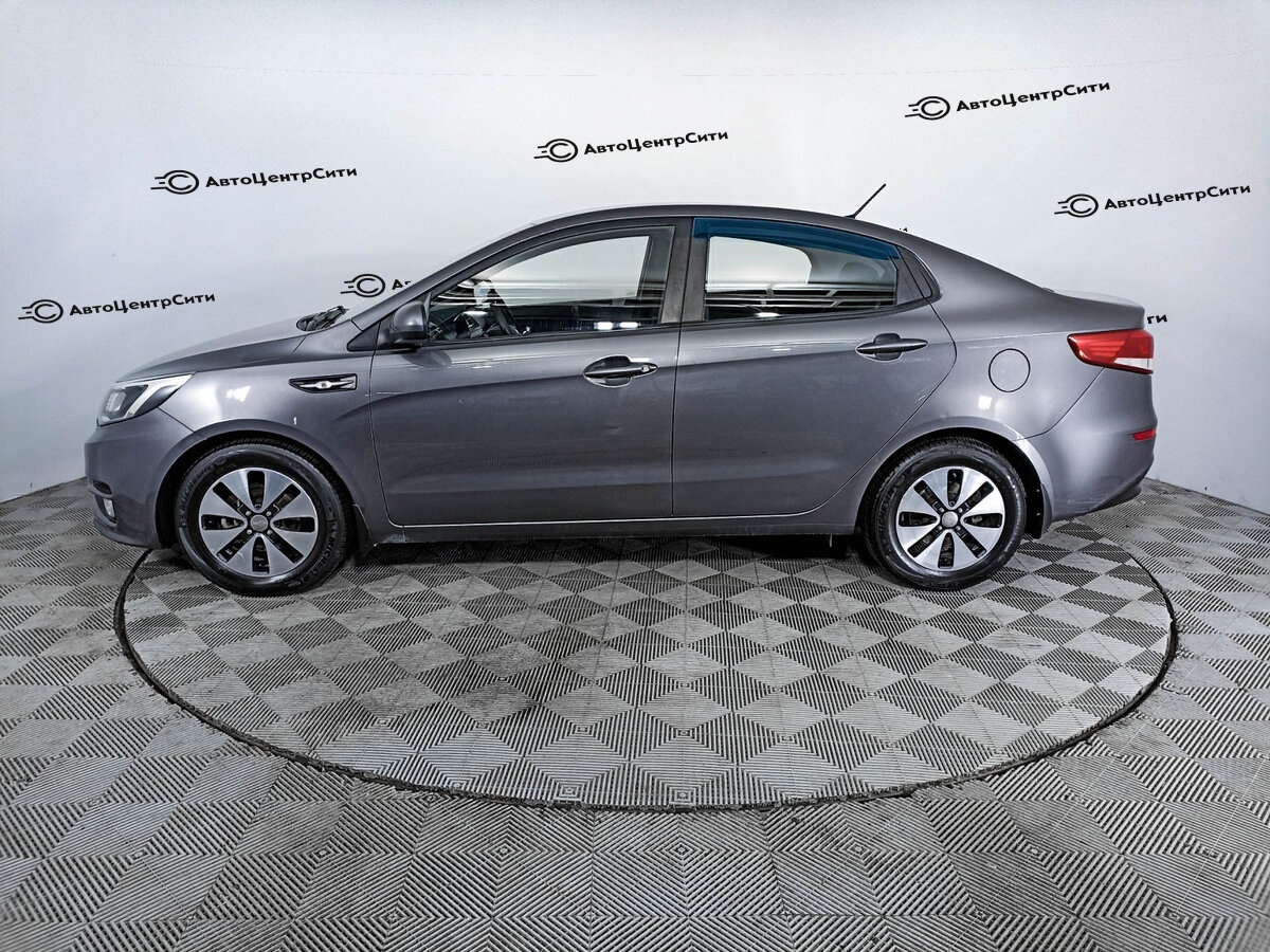 Kia Rio с пробегом — 2015 год. Фото: #7
