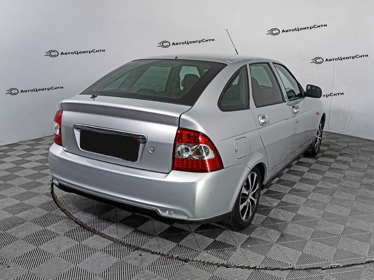 Lada (ВАЗ) Priora с пробегом — 2014 год. Фото: #4