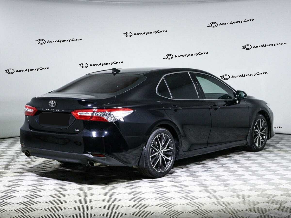 Toyota Camry с пробегом — 2021 год. Фото: #3