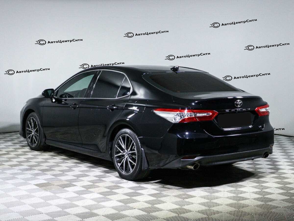 Toyota Camry с пробегом — 2021 год. Фото: #5