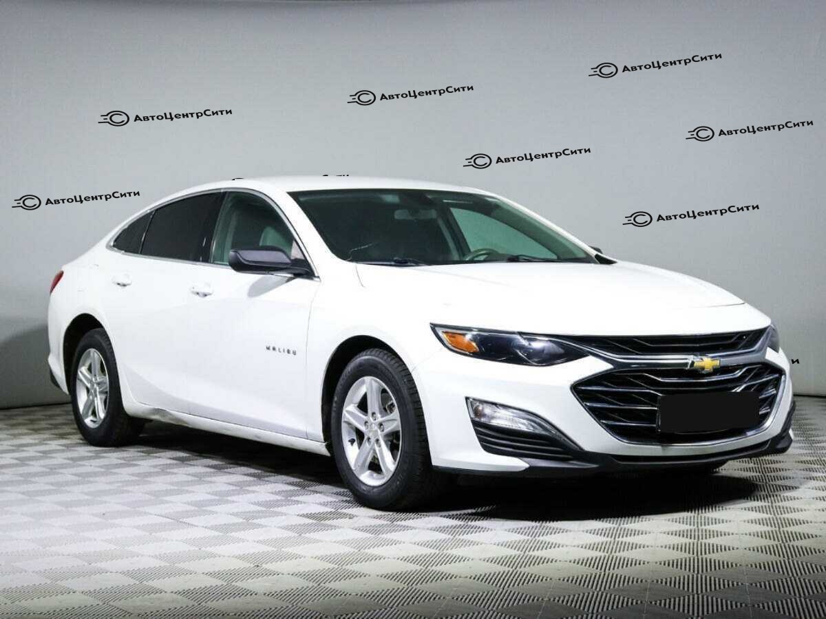 Chevrolet Malibu с пробегом — 2019 год. Фото: #2