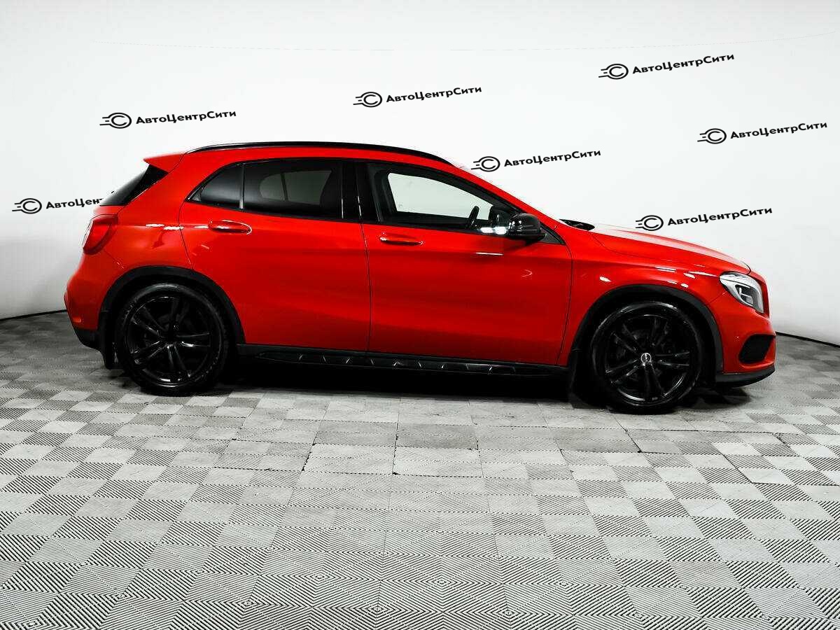 Mercedes-Benz GLA с пробегом — 2014 год. Фото: #3