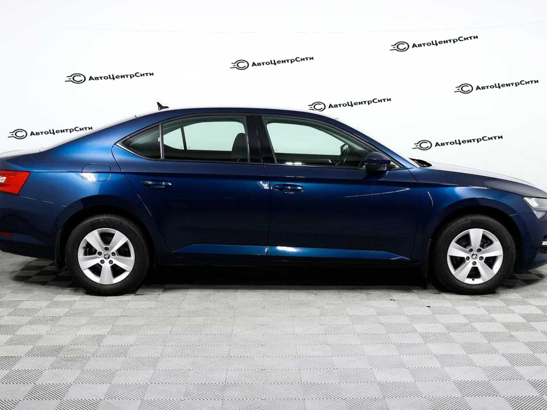 Skoda Superb с пробегом — 2020 год. Фото: #3