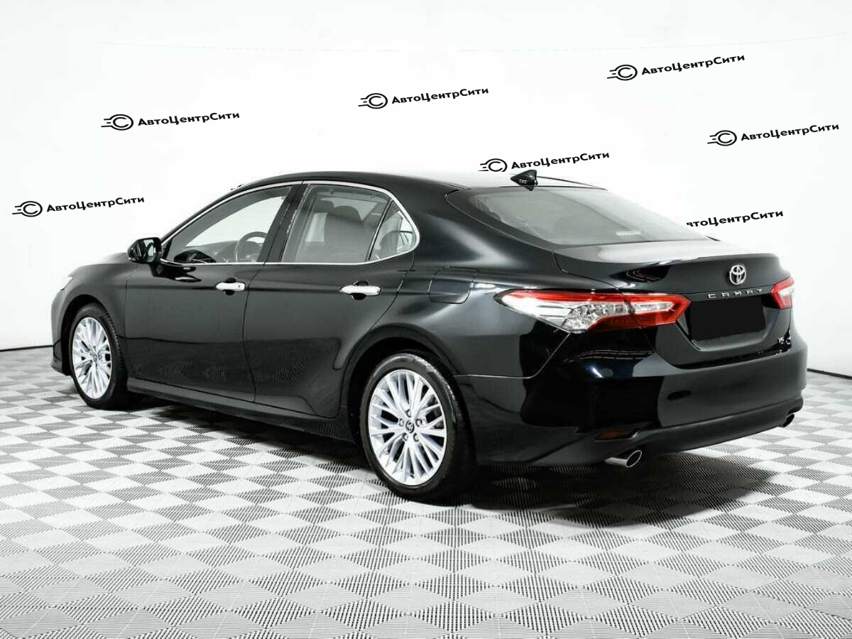 Toyota Camry с пробегом — 2020 год. Фото: #6