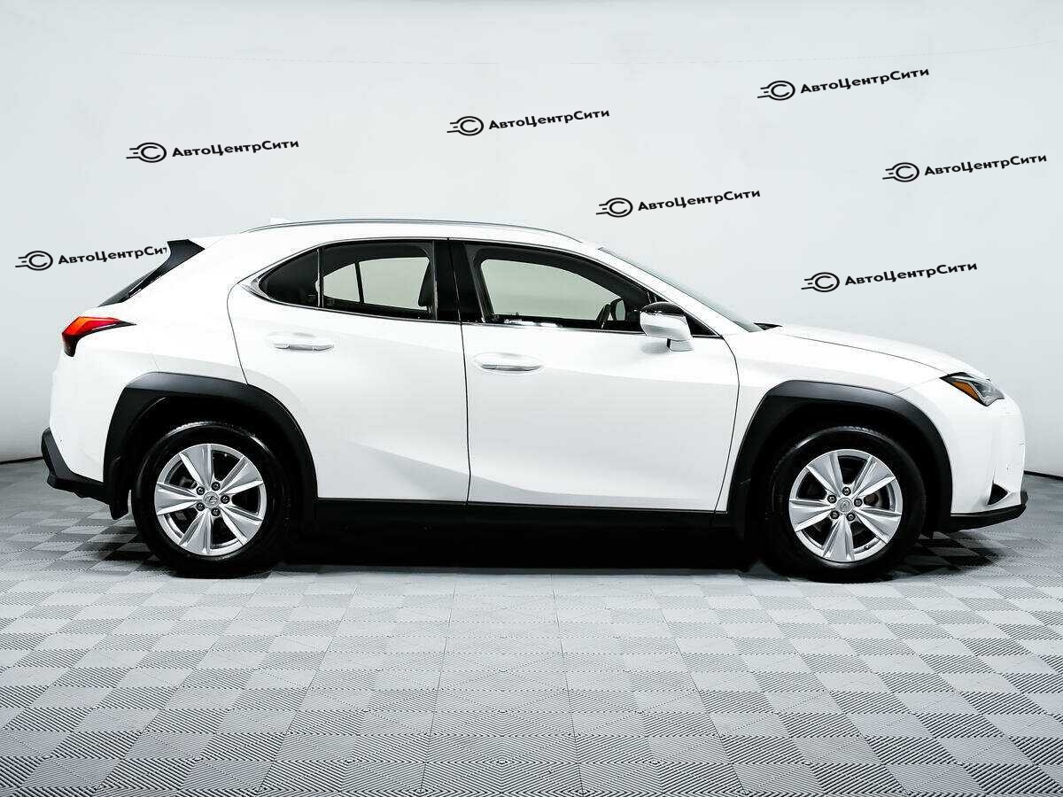 Lexus UX с пробегом — 2021 год. Фото: #3