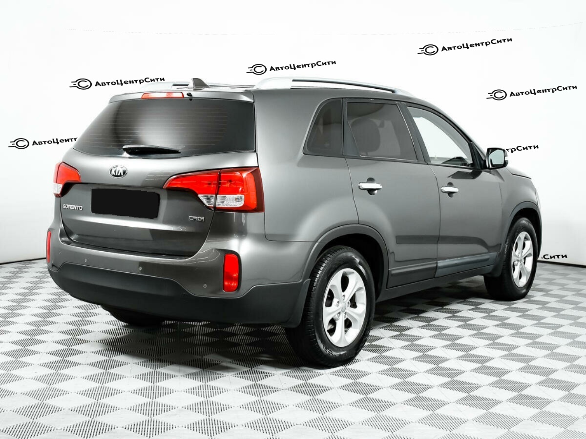 Kia Sorento с пробегом — 2014 год. Фото: #3