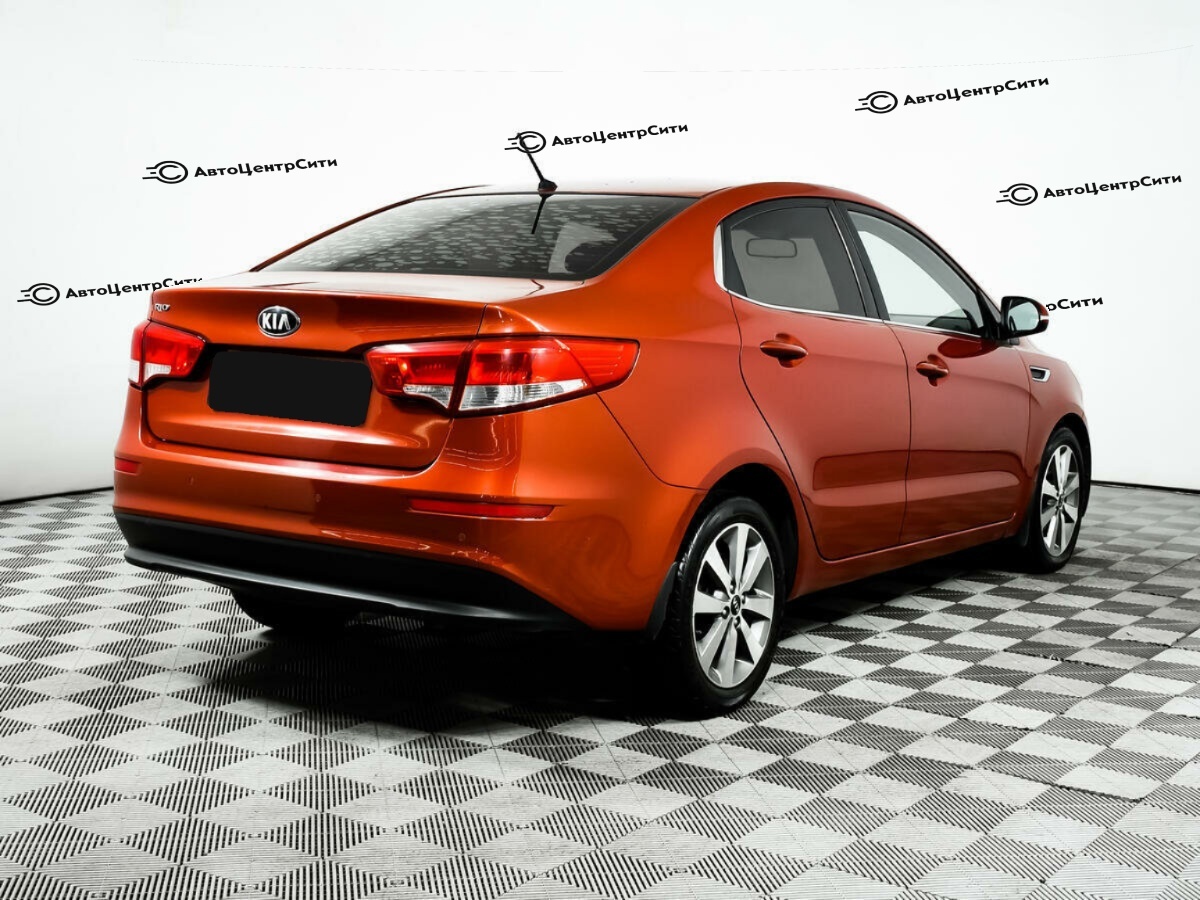 Kia Rio с пробегом — 2015 год. Фото: #3