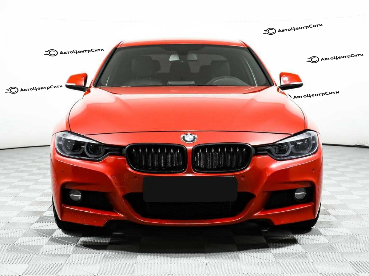 BMW 3 серии с пробегом — 2018 год. Фото: #1