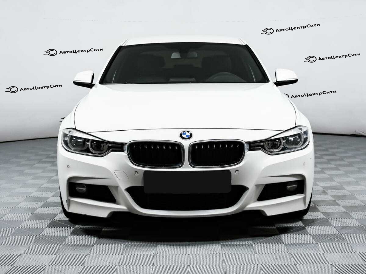 BMW 3 серии с пробегом — 2018 год. Фото: #1
