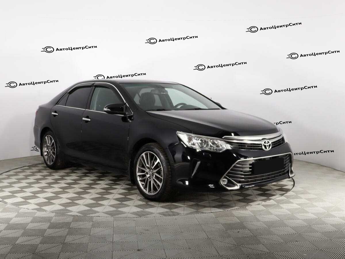 Toyota Camry с пробегом — 2016 год. Фото: #2