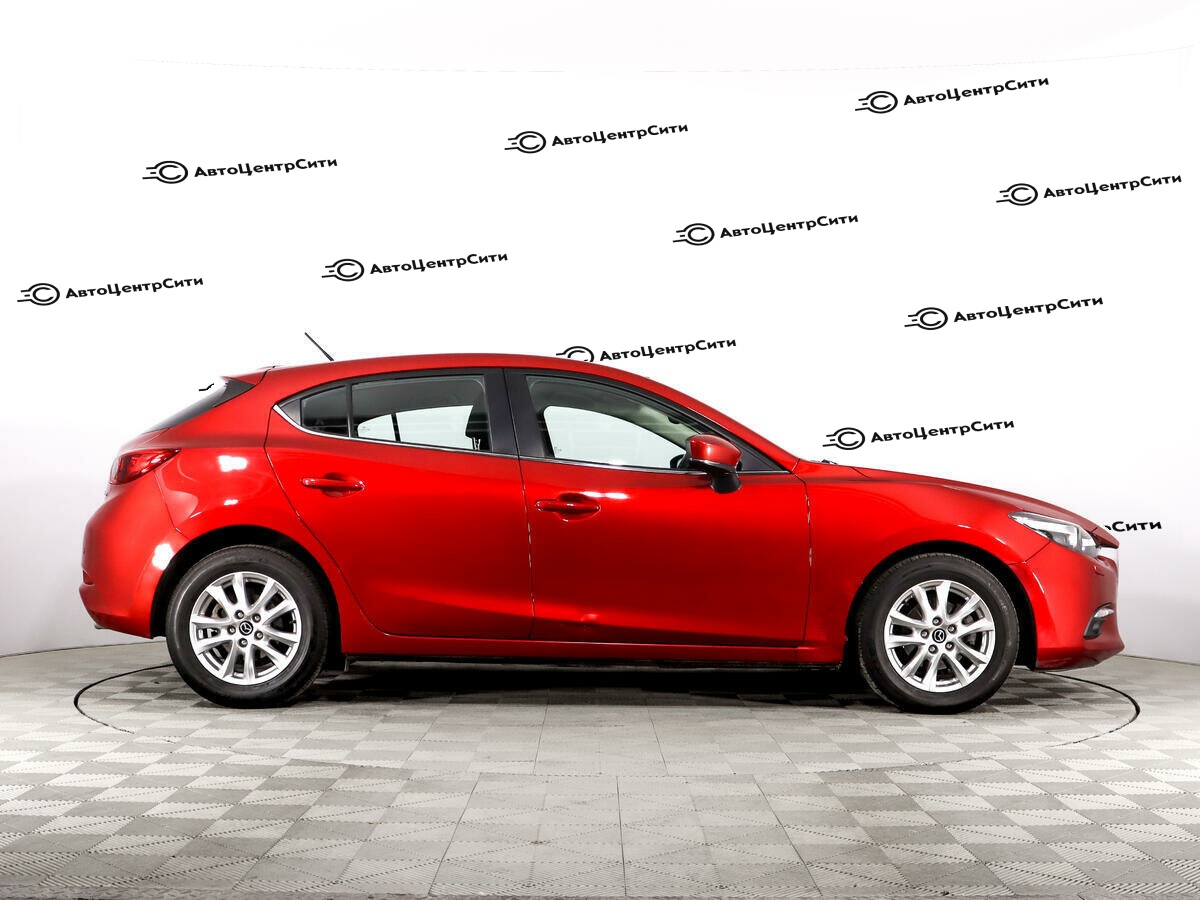 Mazda 3 с пробегом — 2016 год. Фото: #3