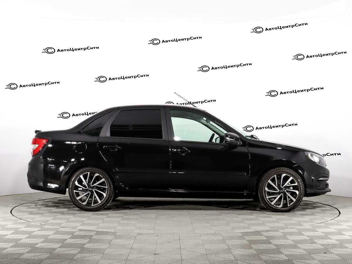 Lada (ВАЗ) Granta с пробегом — 2024 год. Фото: #3