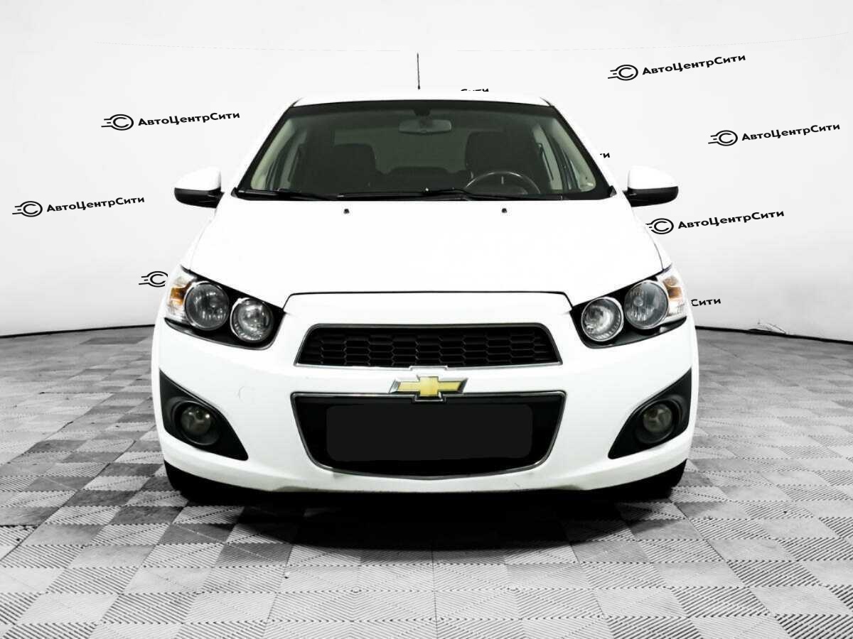 Chevrolet Aveo с пробегом — 2014 год. Фото: #1