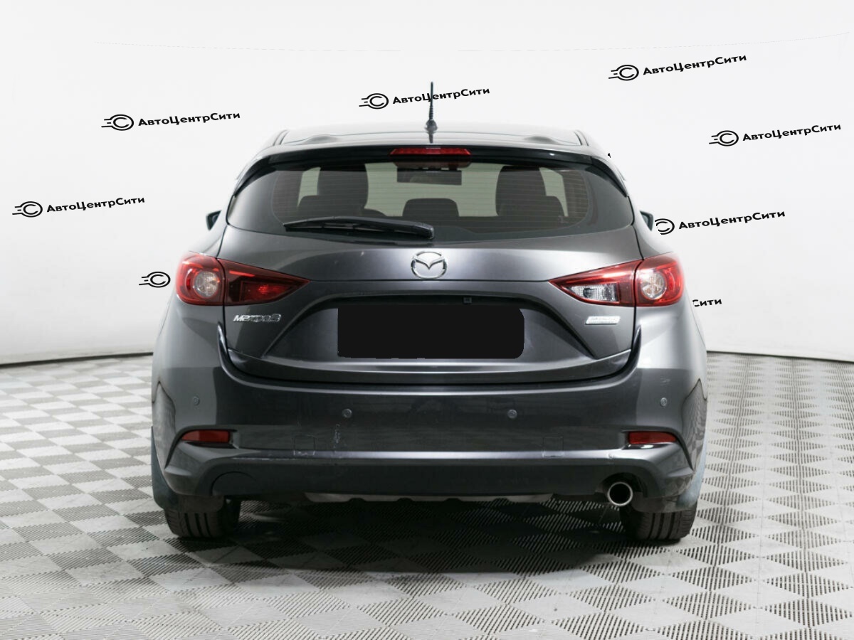 Mazda 3 с пробегом — 2018 год. Фото: #4
