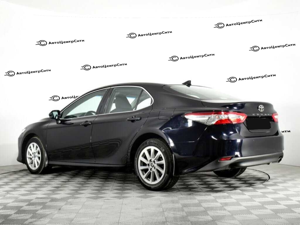Toyota Camry с пробегом — 2021 год. Фото: #6