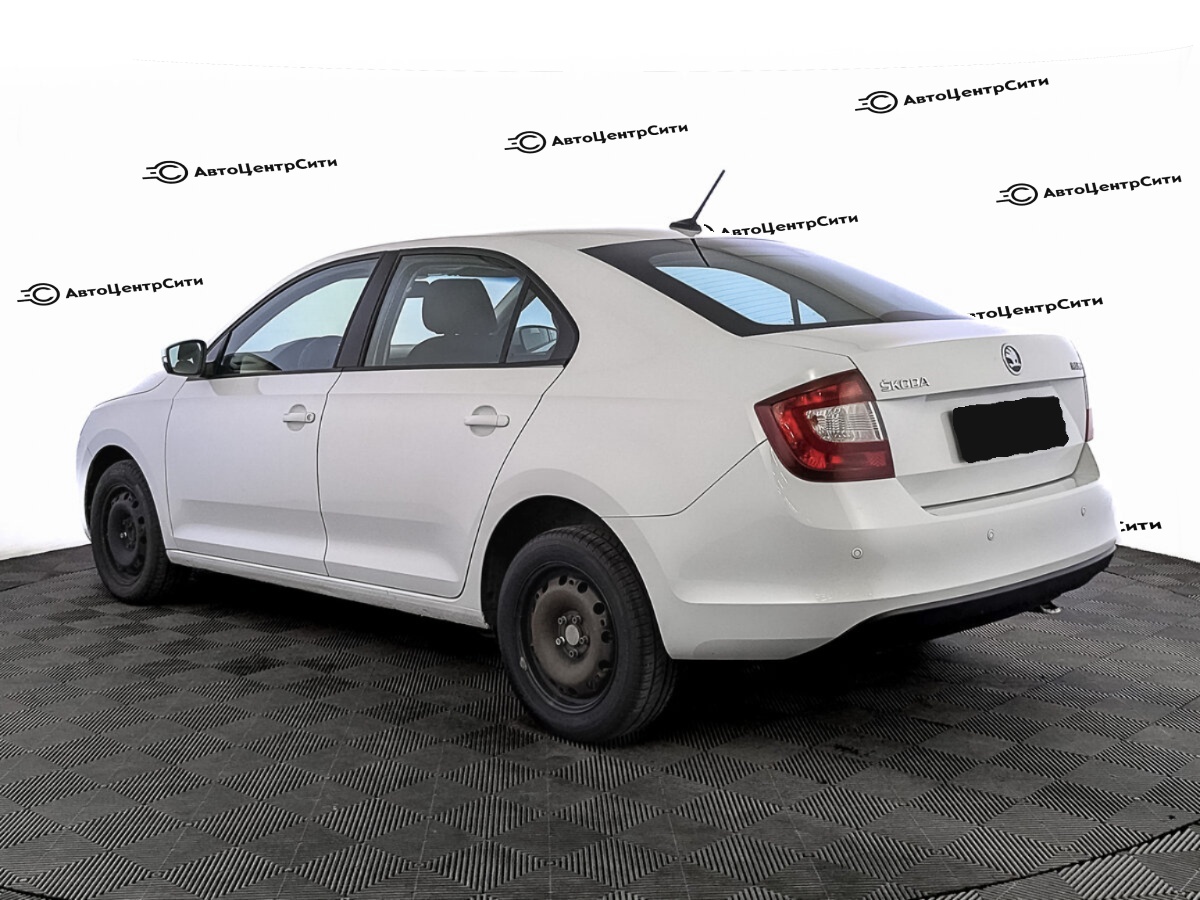 Skoda Rapid с пробегом — 2019 год. Фото: #6