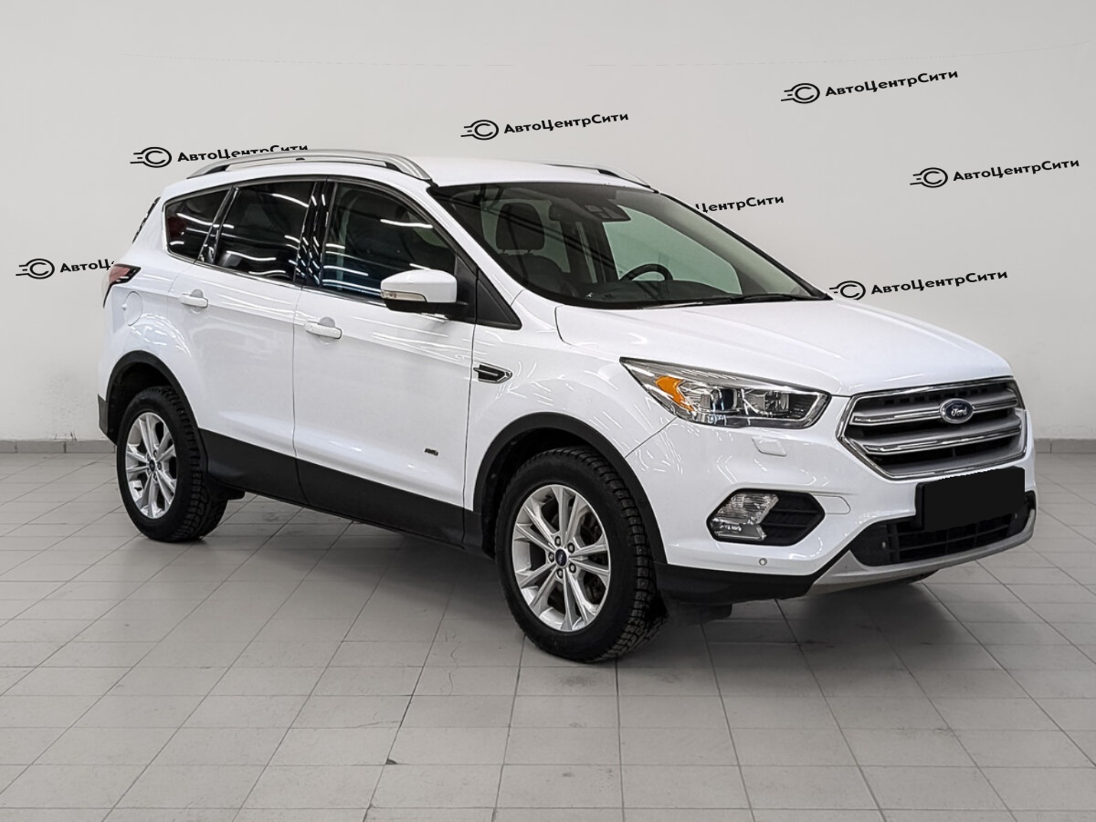 Ford Kuga с пробегом — 2016 год. Фото: #2