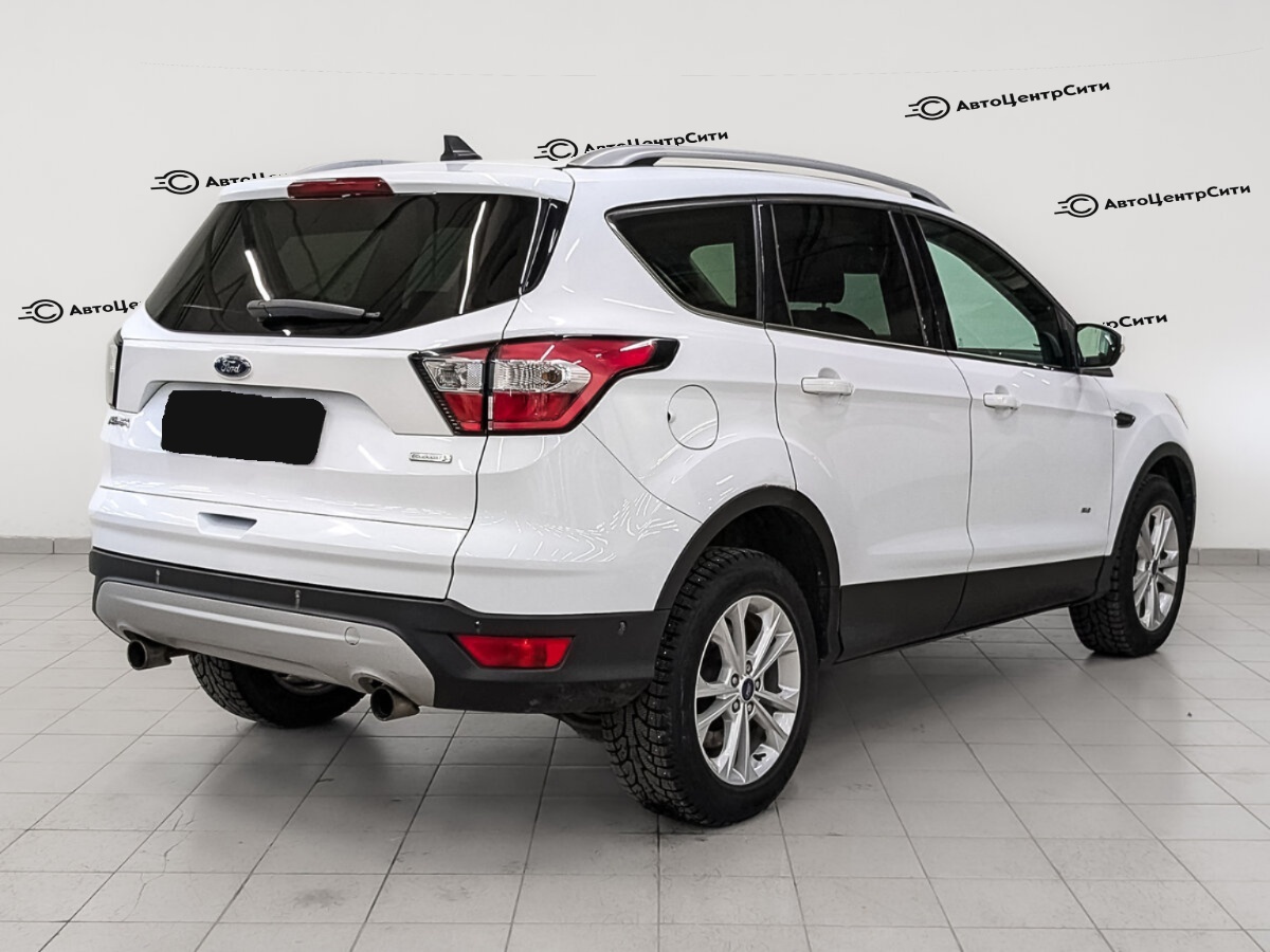 Ford Kuga с пробегом — 2016 год. Фото: #4
