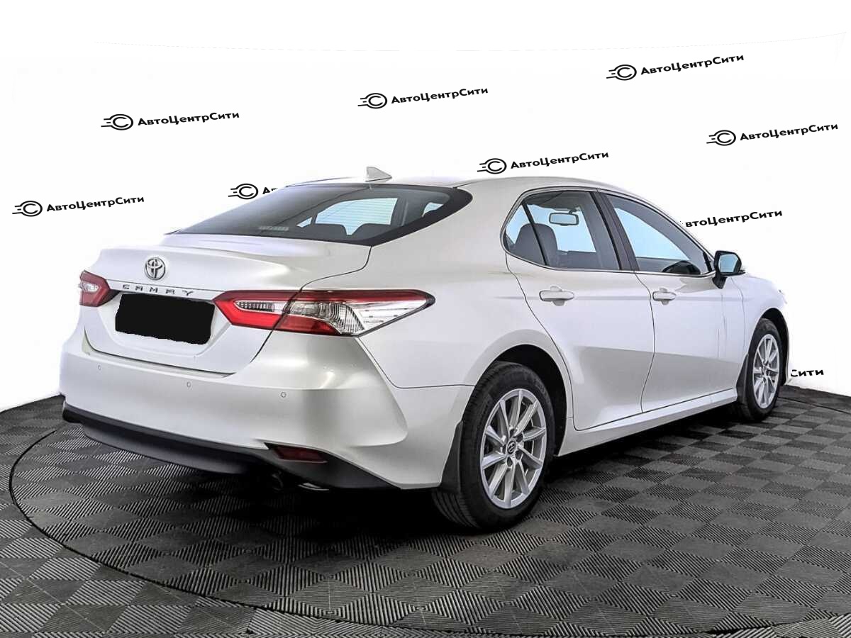 Toyota Camry с пробегом — 2021 год. Фото: #4