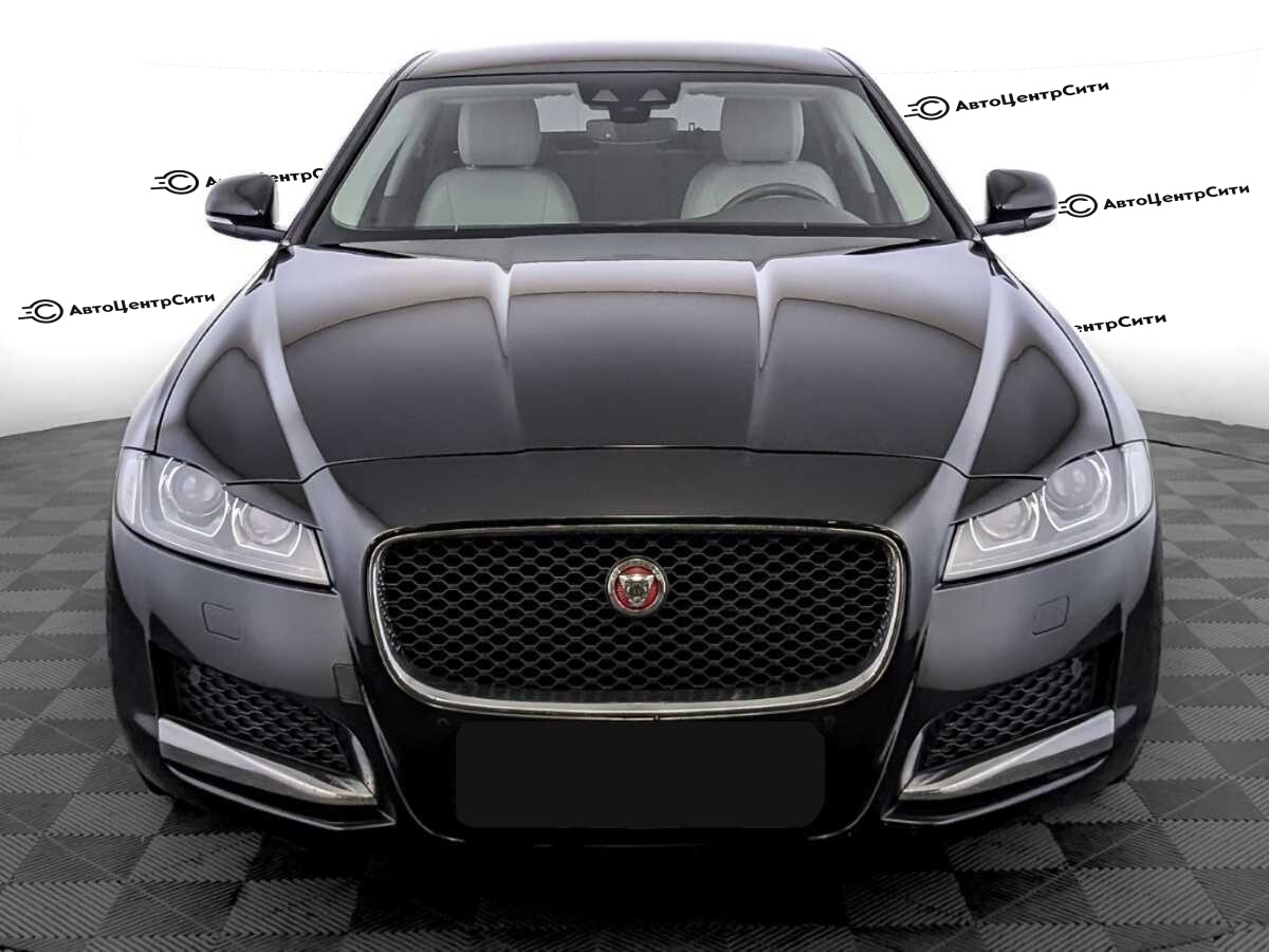 Jaguar XF с пробегом — 2018 год. Фото: #1
