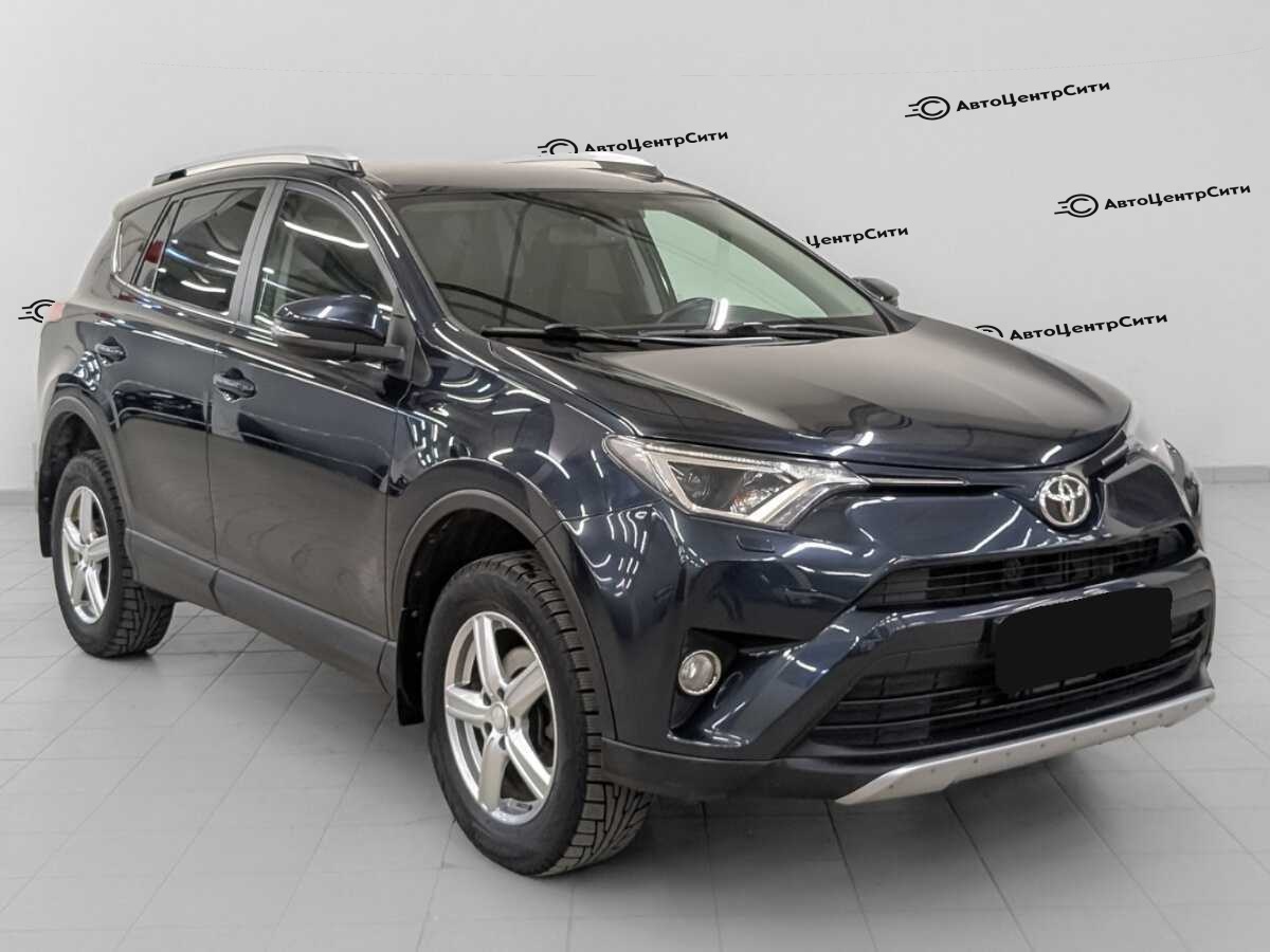 Toyota RAV4 с пробегом — 2017 год. Фото: #2