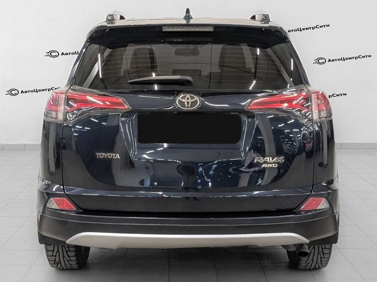 Toyota RAV4 с пробегом — 2017 год. Фото: #5