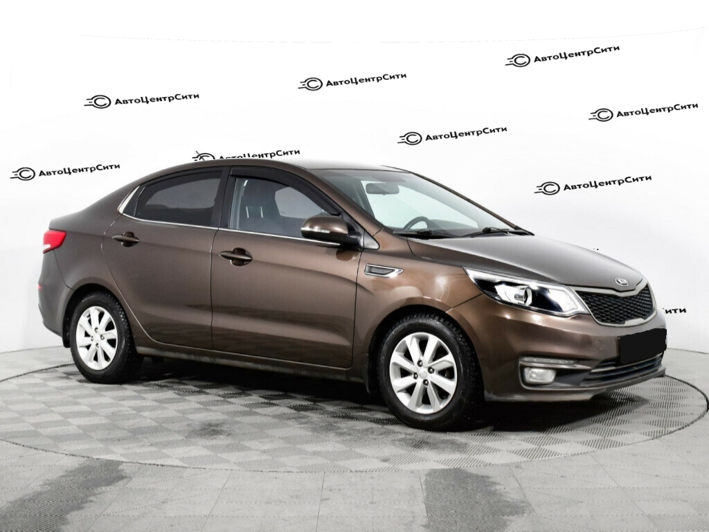 Kia Rio с пробегом — 2015 год. Фото: #2