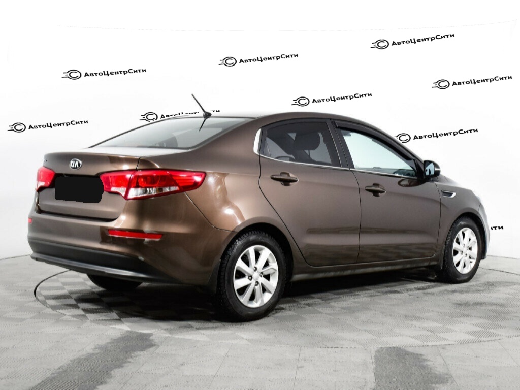Kia Rio с пробегом — 2015 год. Фото: #4