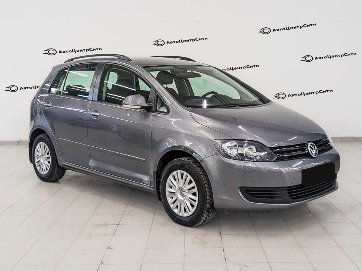 Volkswagen Golf Plus с пробегом — 2012 год. Фото: #2