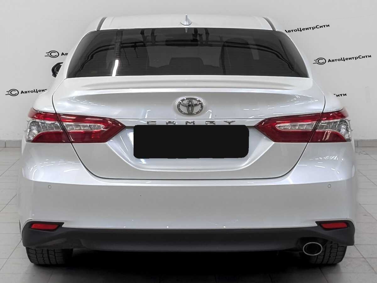 Toyota Camry с пробегом — 2019 год. Фото: #5