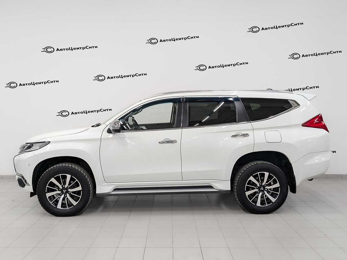 Mitsubishi Pajero Sport с пробегом — 2017 год. Фото: #7