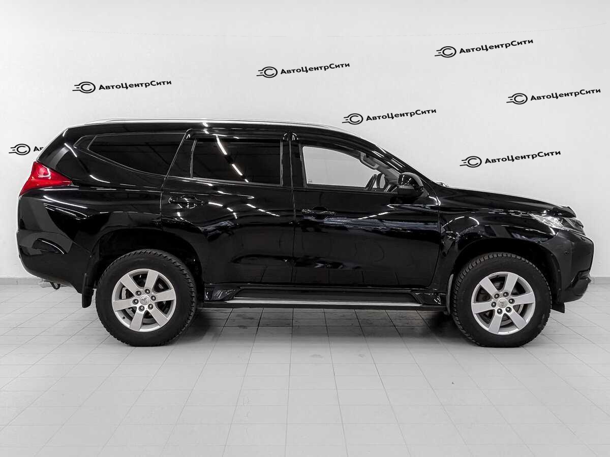 Mitsubishi Pajero Sport с пробегом — 2019 год. Фото: #3