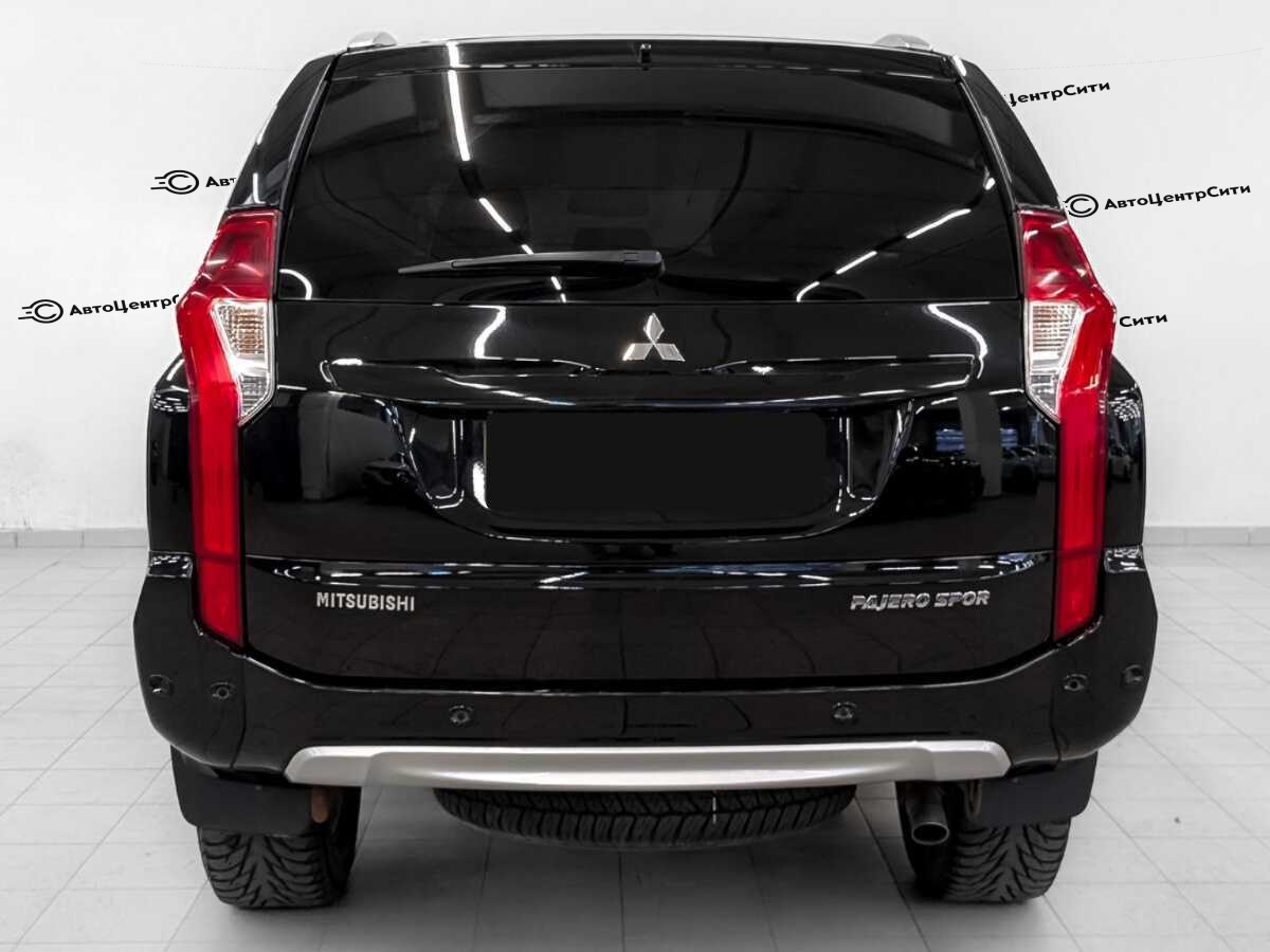 Mitsubishi Pajero Sport с пробегом — 2019 год. Фото: #5