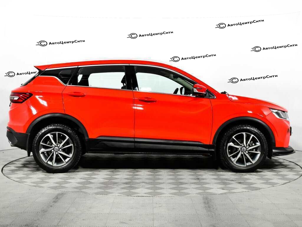 Geely Coolray с пробегом — 2020 год. Фото: #3