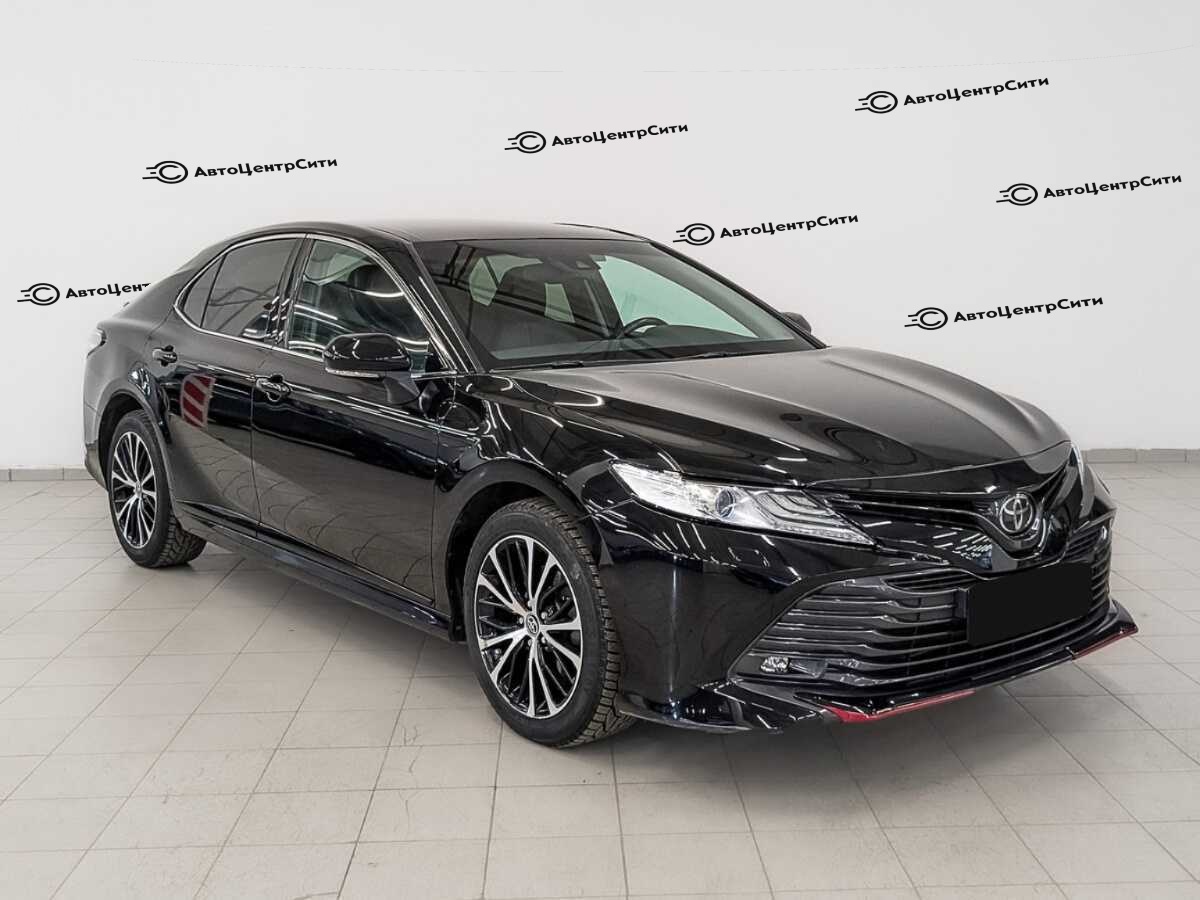 Toyota Camry с пробегом — 2020 год. Фото: #2