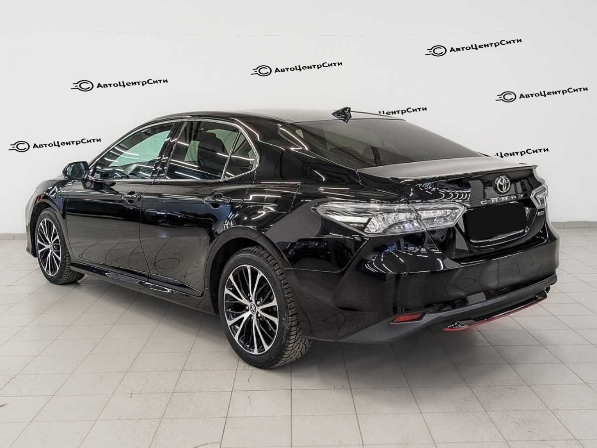 Toyota Camry с пробегом — 2020 год. Фото: #6