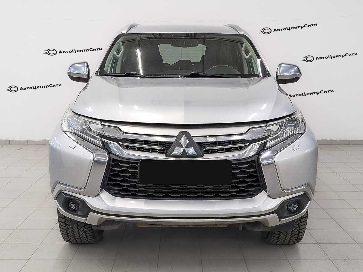 Mitsubishi Pajero Sport с пробегом — 2020 год. Фото: #1