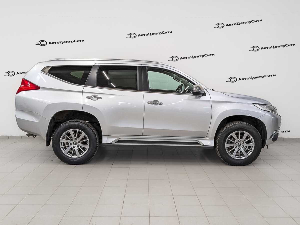 Mitsubishi Pajero Sport с пробегом — 2020 год. Фото: #3