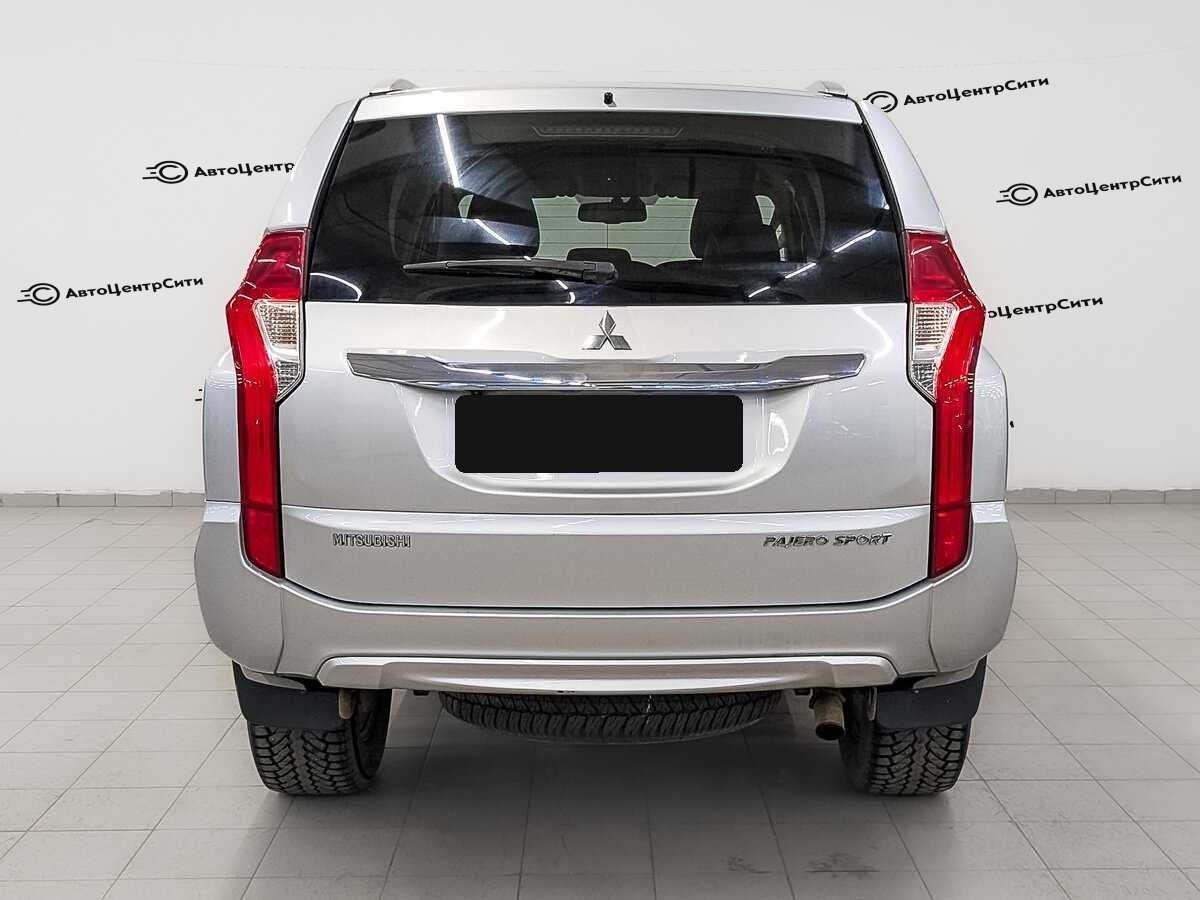 Mitsubishi Pajero Sport с пробегом — 2020 год. Фото: #5