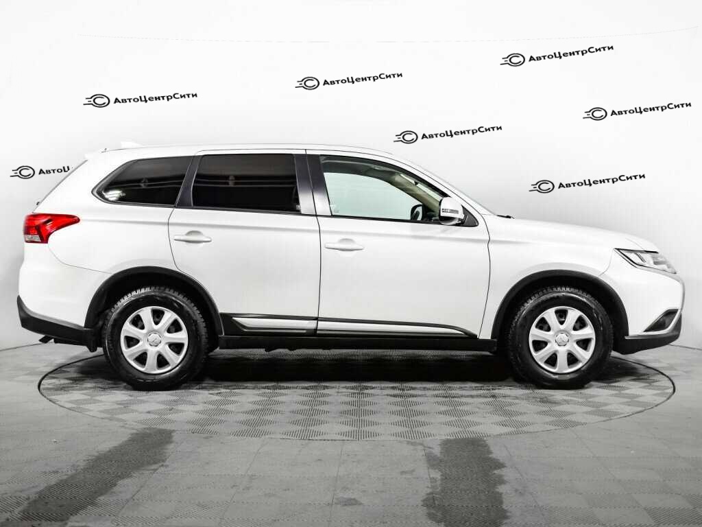 Mitsubishi Outlander с пробегом — 2020 год. Фото: #3