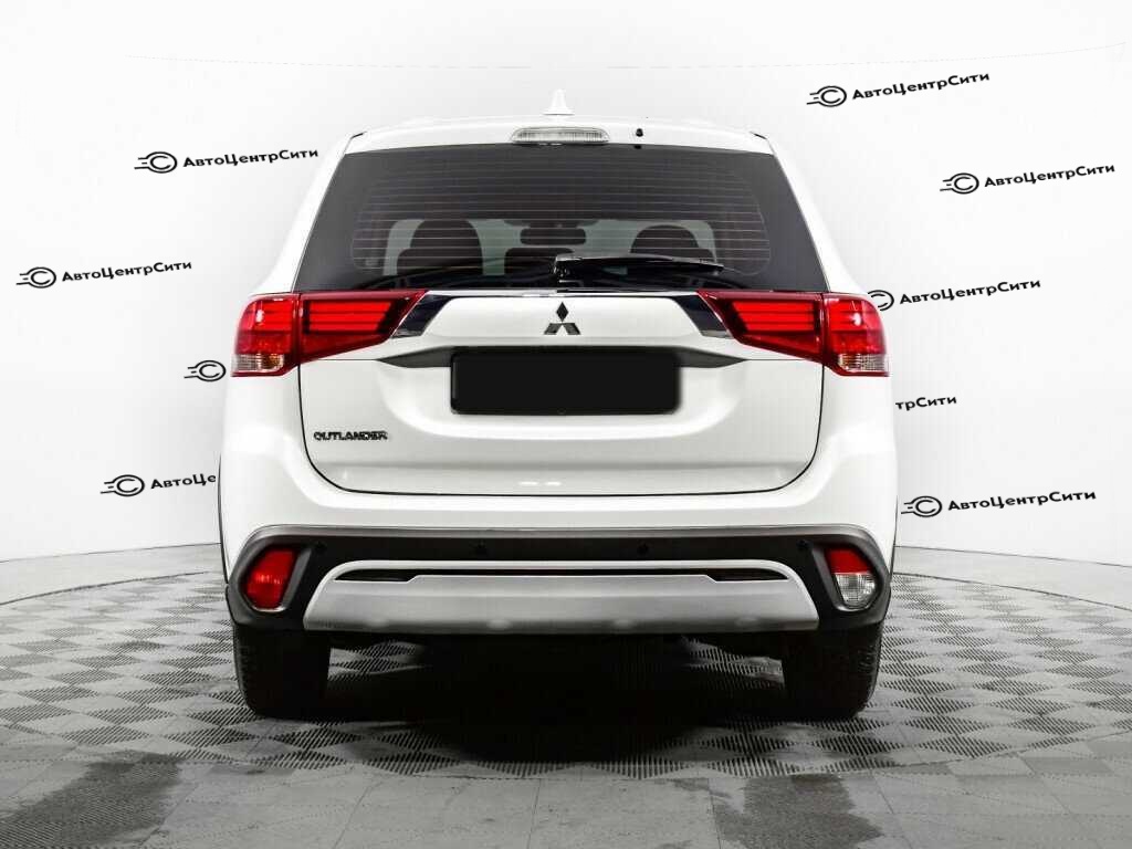 Mitsubishi Outlander с пробегом — 2020 год. Фото: #5