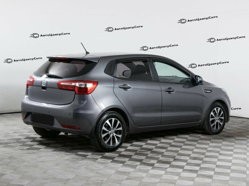 Kia Rio с пробегом — 2012 год. Фото: #3